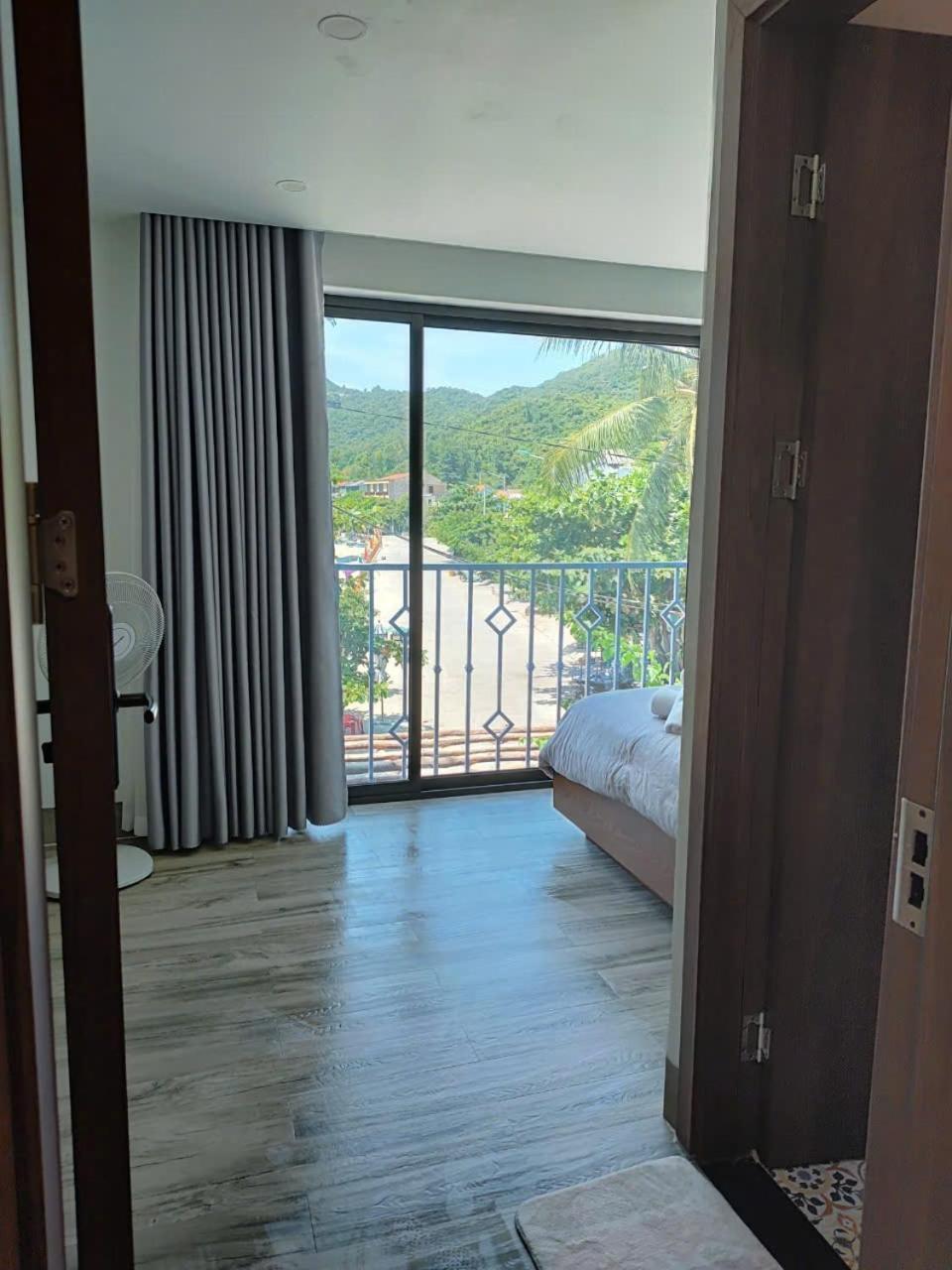 The Coral Homestay & Pub Tân Hiệ Buitenkant foto
